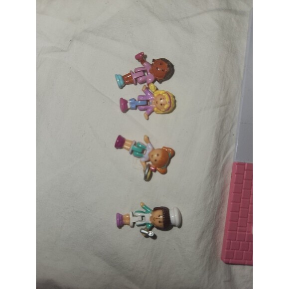 Polly Pocket Vintage 1993 Light Up Pizzeria Bluebird Toys COMPLETE Lights Work! - Picture 8 of 9